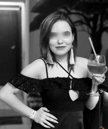 Со мной ты окунешься в мир настоящего удовольствия и релакса. У меня опытные руки и умелые губы, которые помогут тебе расслабиться и забыть обо всем. Я сделаю все, чтобы ты чувствовал себя особенным. Позаботлюсь о твоих желаниях и фантазиях. В моих объятиях ты будешь чувствовать себя настоящим мужчиной. Заходи на мой профиль, чтобы увидеть мои фотографии и быть уверенным в моей красоте и сексуальности. У меня есть положительные отзывы от клиентов, которые оценили мои услуги. Жду тебя, чтобы сделать наше свидание незабываемым. Полинка