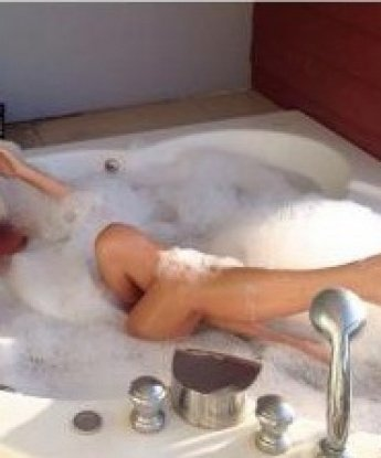 Я опытная и креативная, готовая угодить тебе во всем. Нежными пальцами и игривым взглядом я сведу тебя с ума. В моих объятиях ты будешь забыть о всех заботах и погрузишься в мир наслаждения. Я обладаю искусством массажа и разнообразных интимных услуг, чтобы удовлетворить все твои желания. Что бы ты ни предпочел - классику или эксперименты, я готова реализовать твои самые сокровенные мечты. Возможность выбрать и приятно удивить тебя всегда. Мои отличные отзывы 🌟 говорят сами за себя. Жду тебя в Москве, чтобы окунуться в безумный мир наслаждения и страсти. Обещаю, ты не пожалеешь. Фото - 100% реальные. Целую, твоя индивидуалка из Москвы. Руслана
